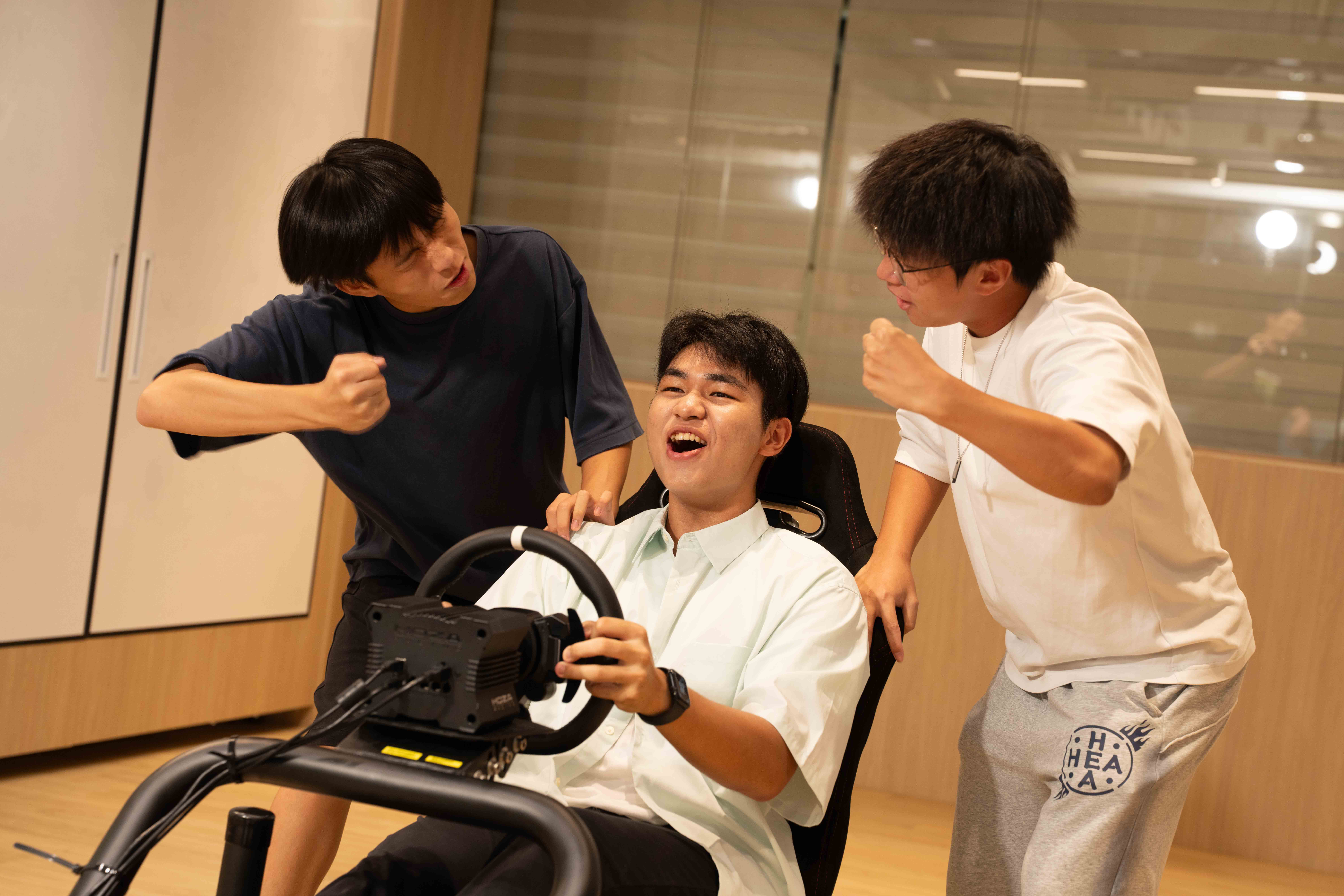 香港小童群益會賽馬會屯門青少年綜合服務中心